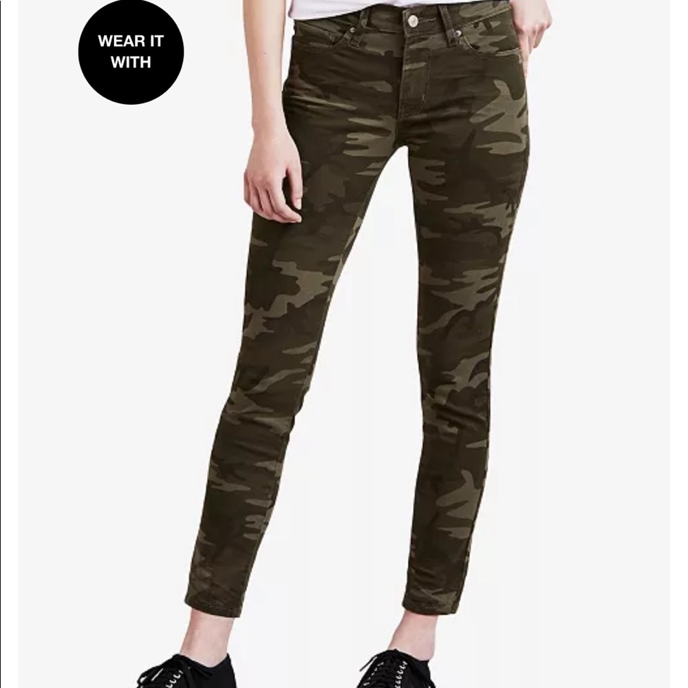 Levi’s 711 Skinny Jean